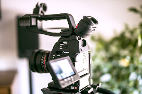 A DSLR canon camera capturing an image